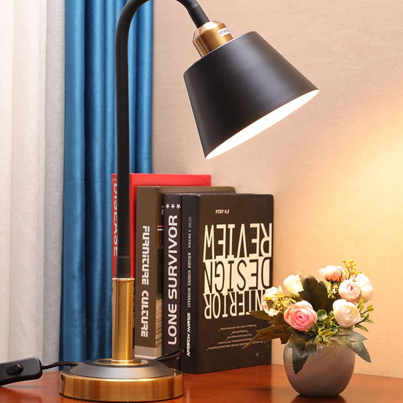 Cone 1 Light Table Lamp Mid-Century Modern Metal Night Table Lamps in Black