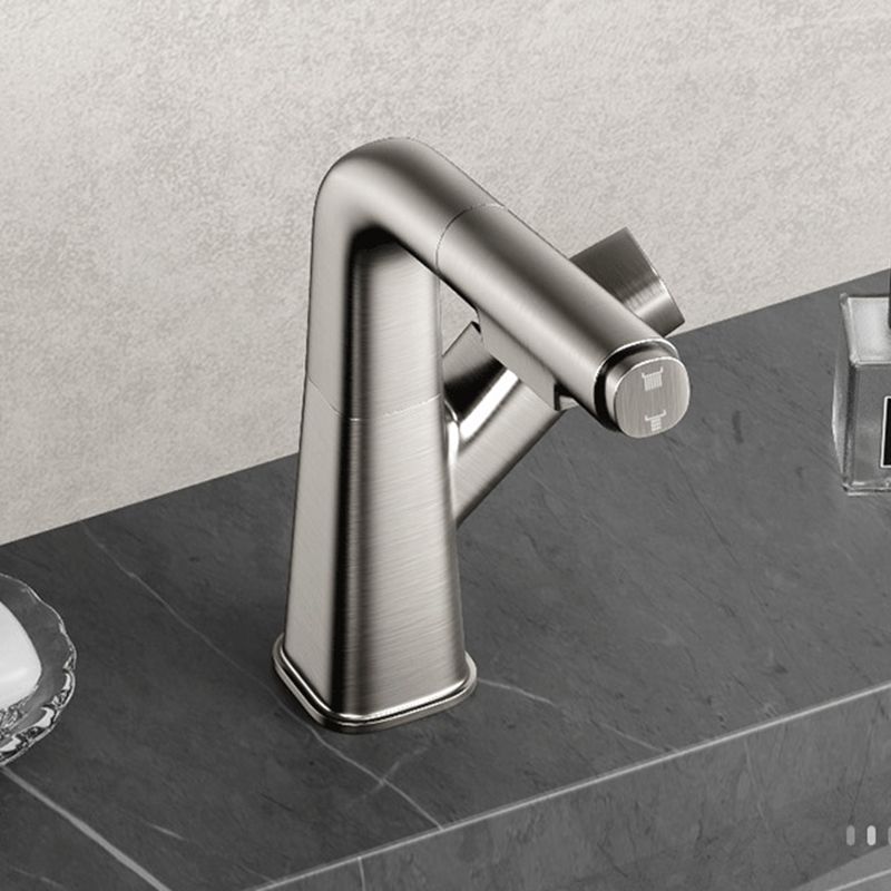 Basic Metal Sink Faucet Bathroom Centerset Faucet with Knob Handle