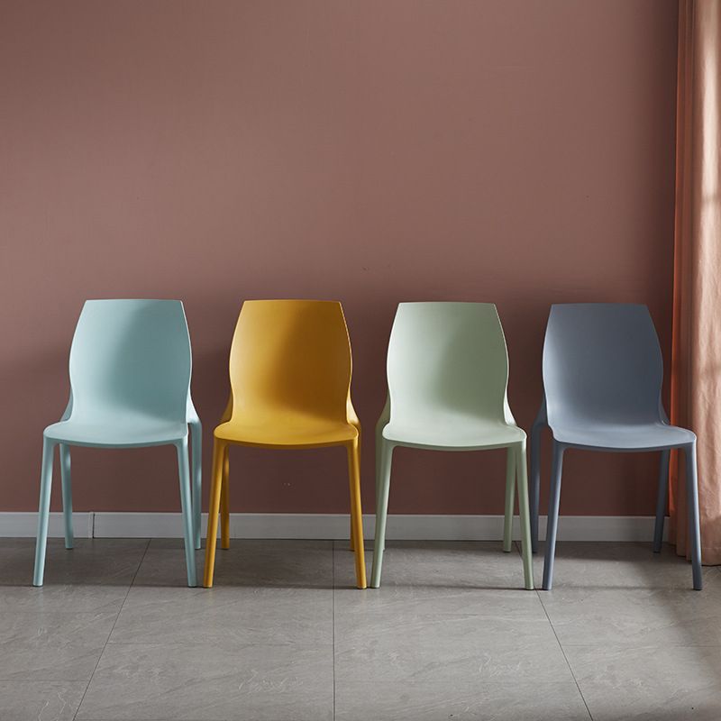 Chaises de salle à manger intérieure en plastique moderne chaise latéral solide