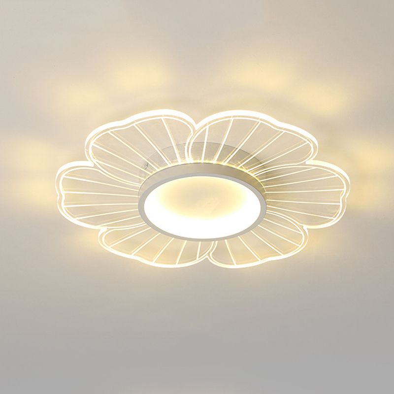 White Flower Ceiling Flush Mount Light Simple LED Acrylic Ceiling Mount Light Fixture