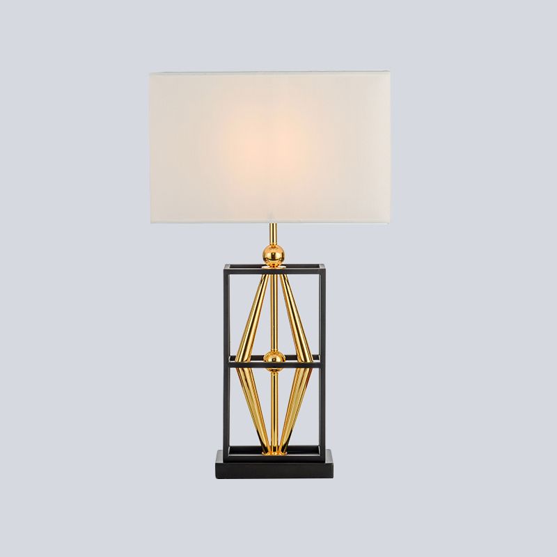 1 bulbo Lámpara de mesa de metal de dormitorio Iluminación de noche blanca posmoderna con sombra de tela rectangular