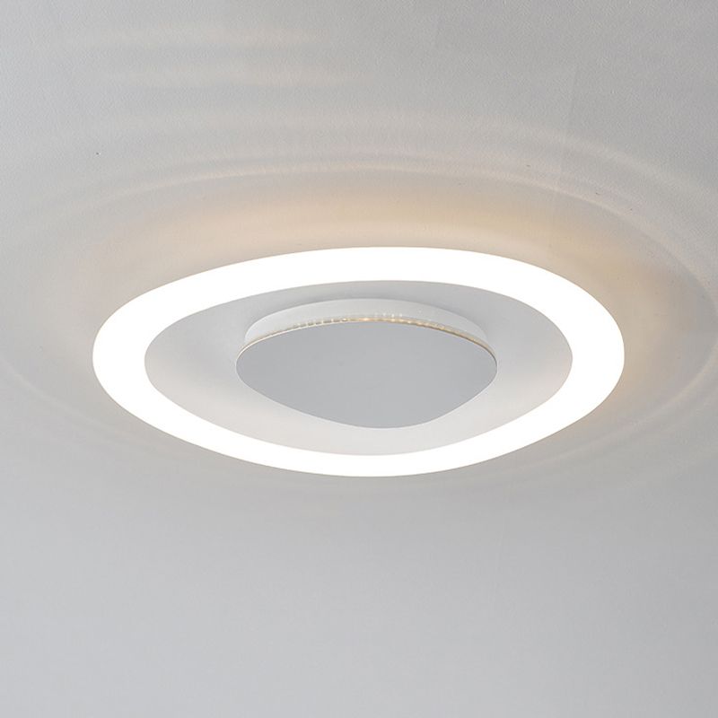 Single Modernism White Flush Mount Lighting LED Ceiling Light for Bedroom