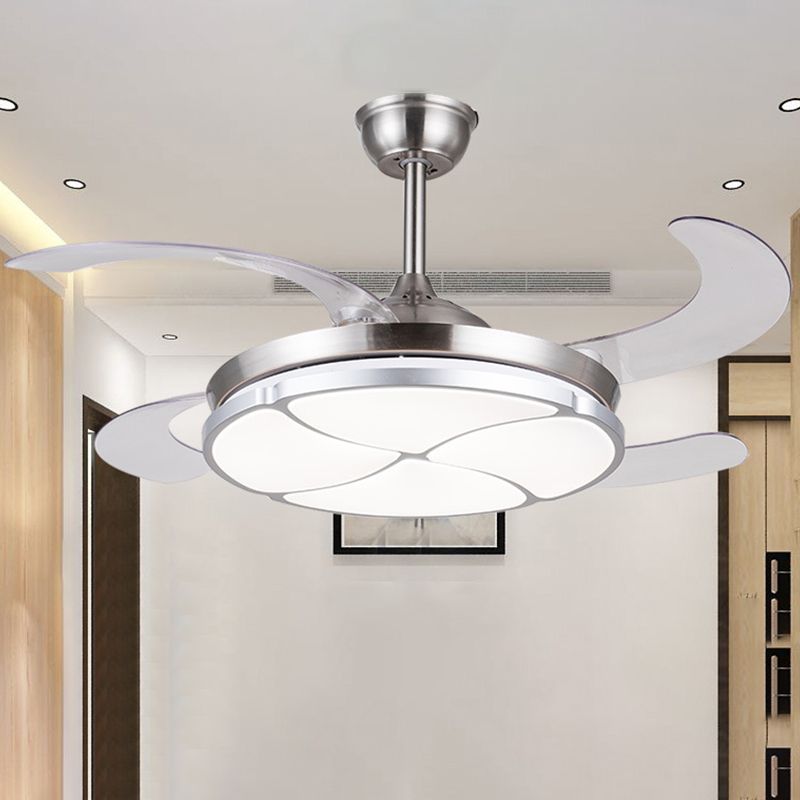 Clover Metal Semi Flush Mount Simplicity LED soggiorno Illuminazione del ventilatore a soffitto in argento con 4 lame trasparenti, larghe 36 "/42"