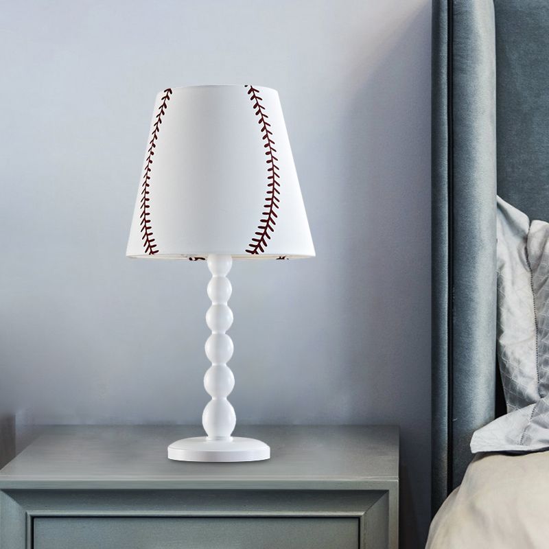 Barrel Nachttischlampe mit Baseball -Design modern