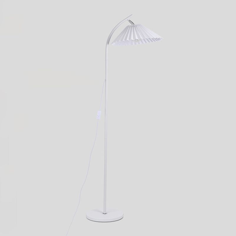 1 leichte kegelförmige Stehlampen Modernismus Stoffstehlampen für Schlafzimmer