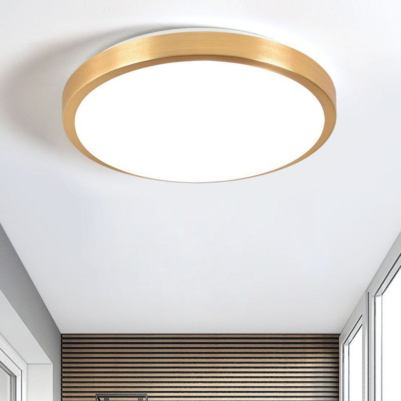 Round Living Room Flush Mount Light Fixture Metal LED Modern Flush Ceiling Light Fixture in Gold