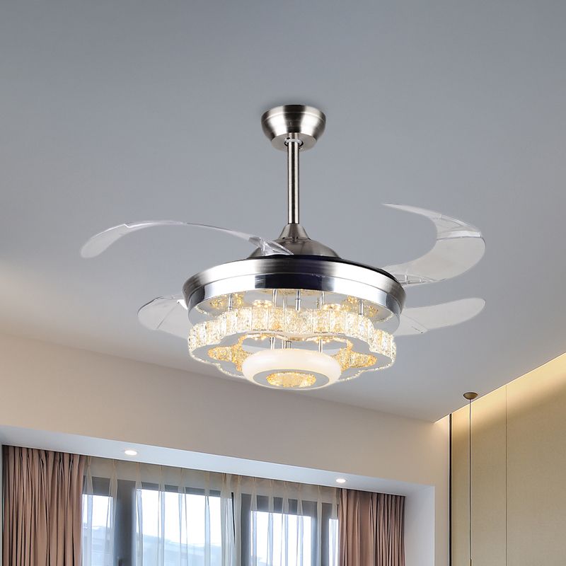 Crystal Blossom Fan Lamp met 4-bladen Modernisme Modernisme Eettafel 42.5 "Breed LED Semi Flush Ceafing Light in Chrome