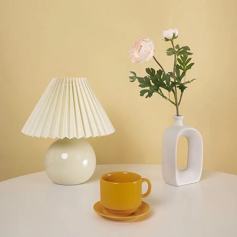 Nordic Style Ceramics Table Lamp Umbrella Shape Colorful Bulb Table Light for Bedroom