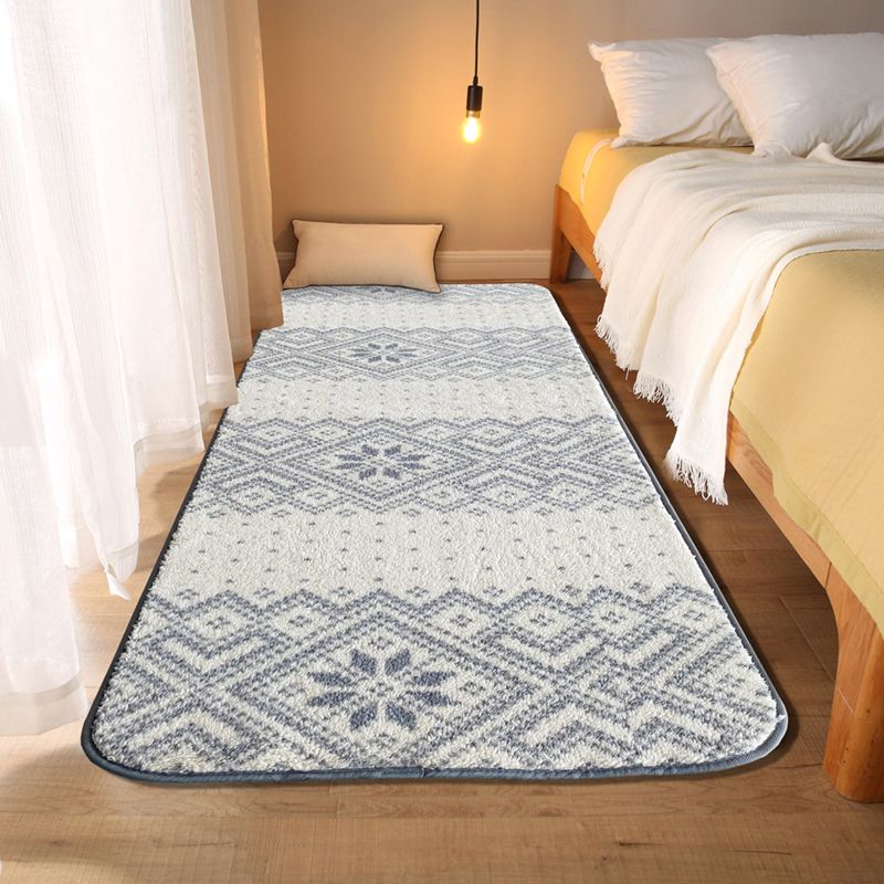 White Living Room Area Rug Graphic Pattern Polyester Area Carpet Anti-Slip Washable Rug