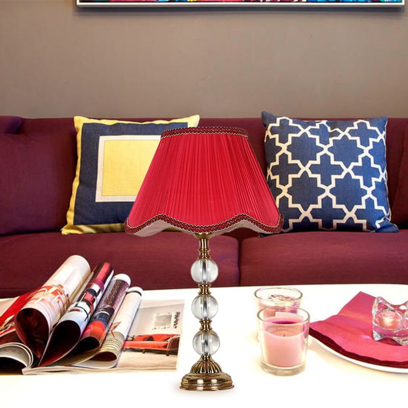 Table de salon festonnée lumière simple rurale simple en rose / rouge / café lampe de nuit avec accent en cristal