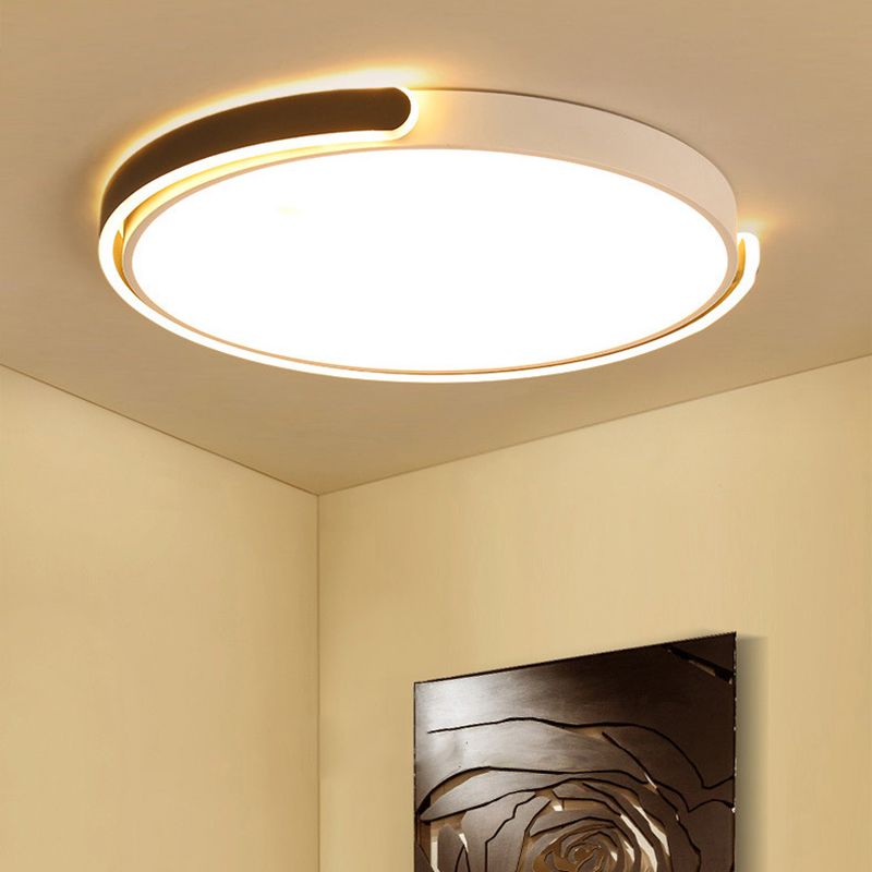 Modernism Metal Ceiling Light White/Black Flush Mount Lighting for Foyer