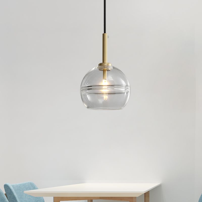 1 Kit de lampe suspendue moderniste en laiton moderniste avec sphère claire / fumée Grey à volants à volants