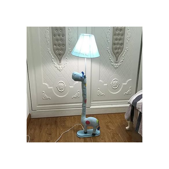 Giraffe Shaped Floor Light with Tapered Shade 1 Light Animal Fabric Floor Lamp for Bedroom