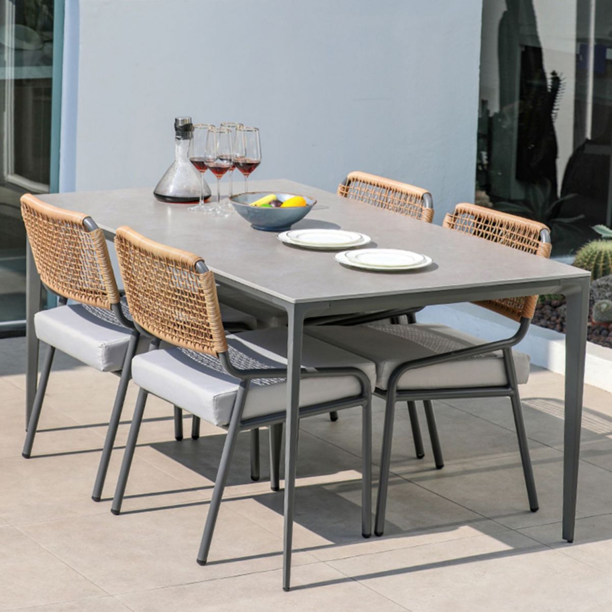 Contemporary Aluminum Frame Patio Table Outdoor Rust Resistant Patio Table