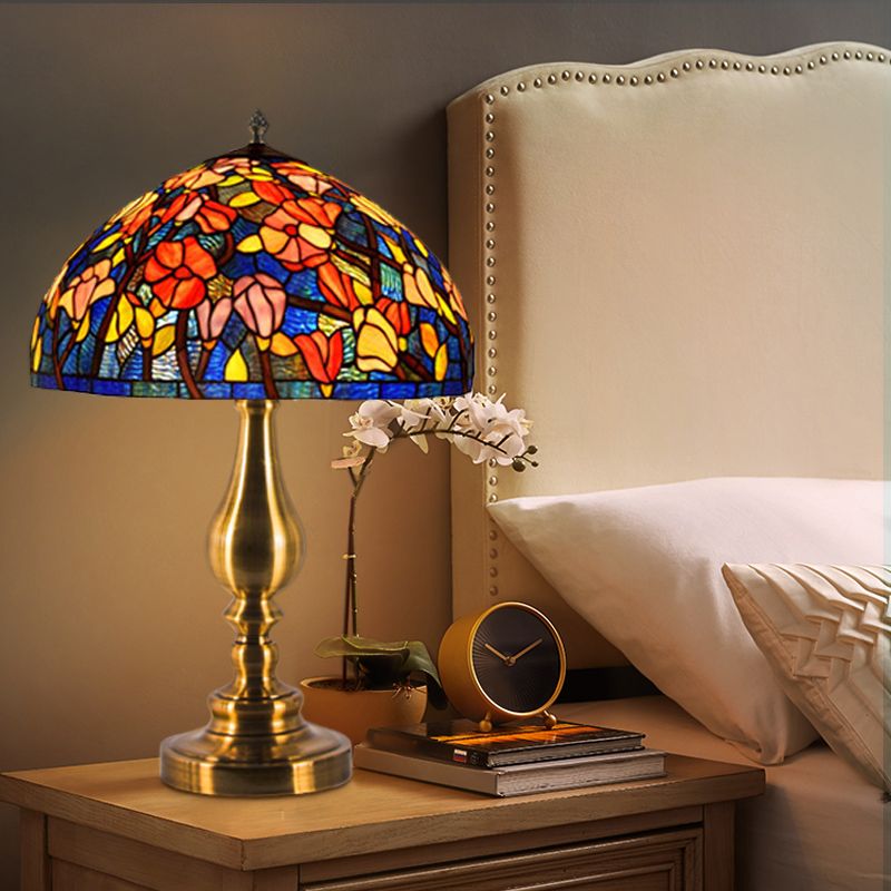 Tiffany Glass Brass Table Lamp Domed 1 Light Classic Night Lighting with Magnolia Pattern