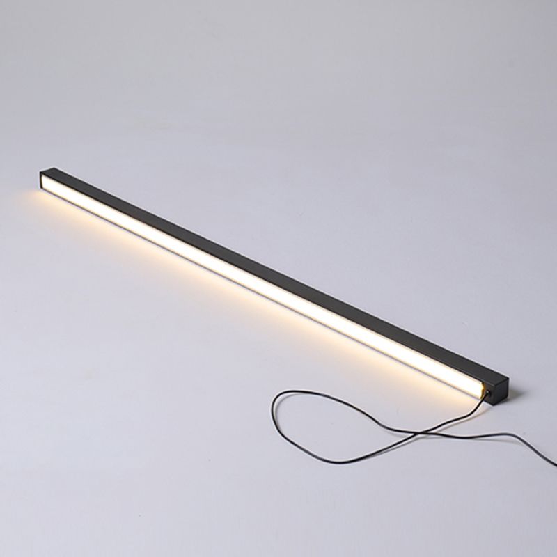 Aluminum Bar Shaped Floor Light Minimalist Living Room LED Floor Lamp against Wall