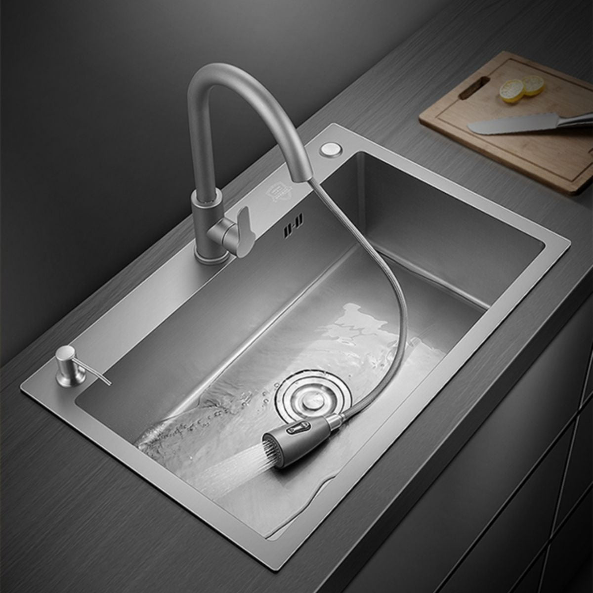 Modern Style Kitchen Sink Stainless Steel Kitchen Sink with Drain Strainer Kit