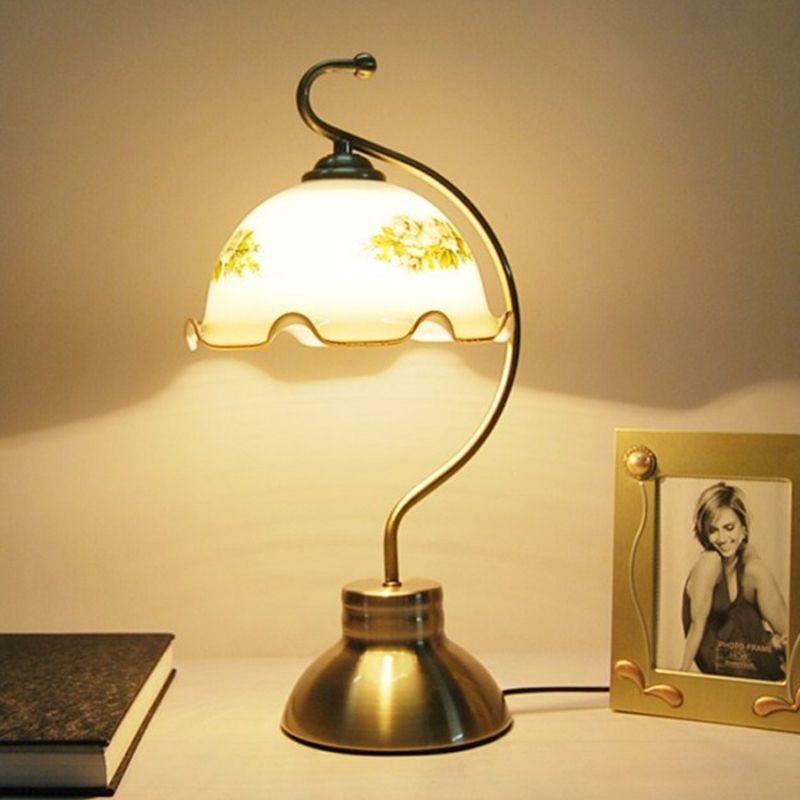 1-Head Bowl-Like Night Light Traditional Brushed Brass Milky Glass Scalloped Table Lamp for Study Room