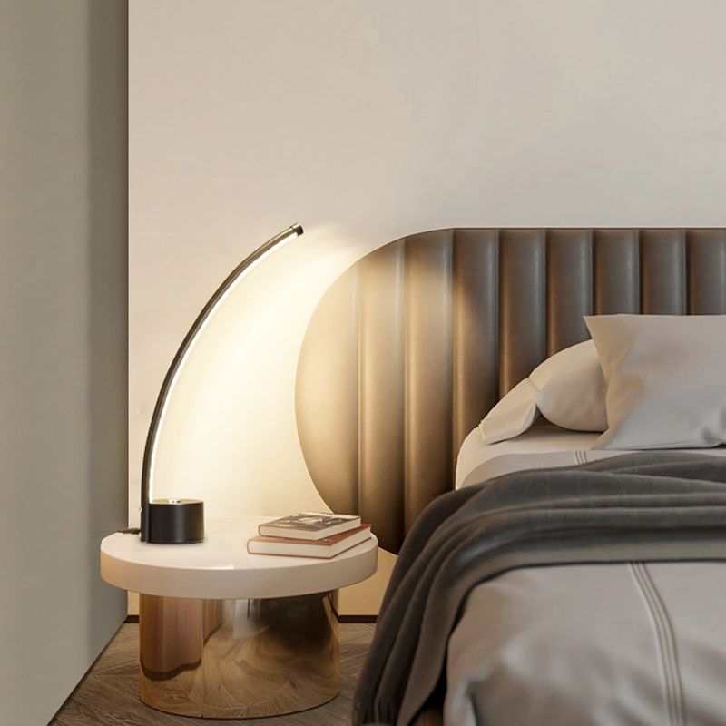 Simplicity-Style Night Table Lamp Metal Bedroom LED Table Light