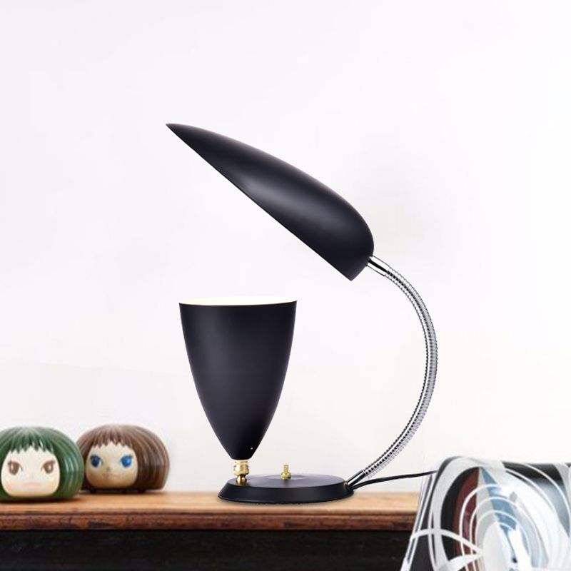 Eisen scharfe Zungen- und Kegeltisch -Leuchtstoff -Moderne -LED -Lesenlampe in Weiß/Schwarz/Grau mit einstellbarem Arm