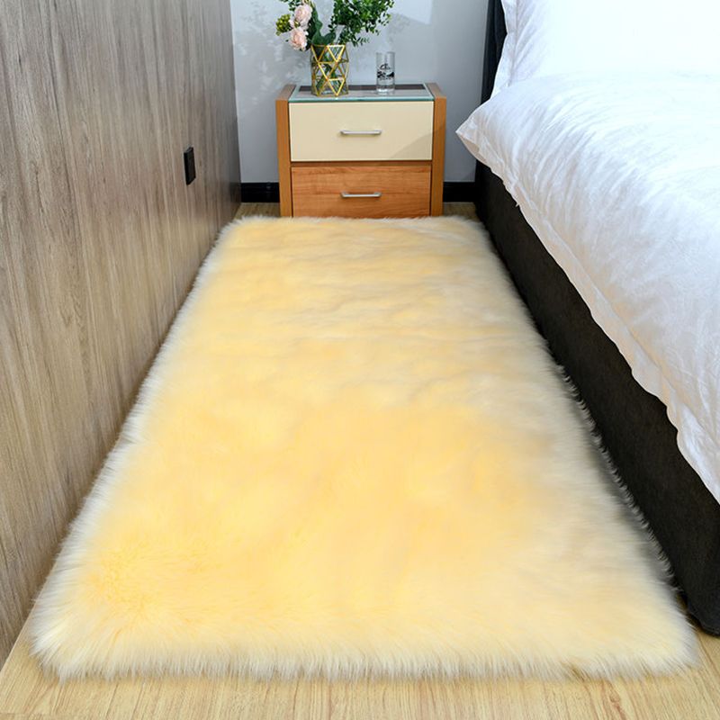 Tapis multicolore de chambre