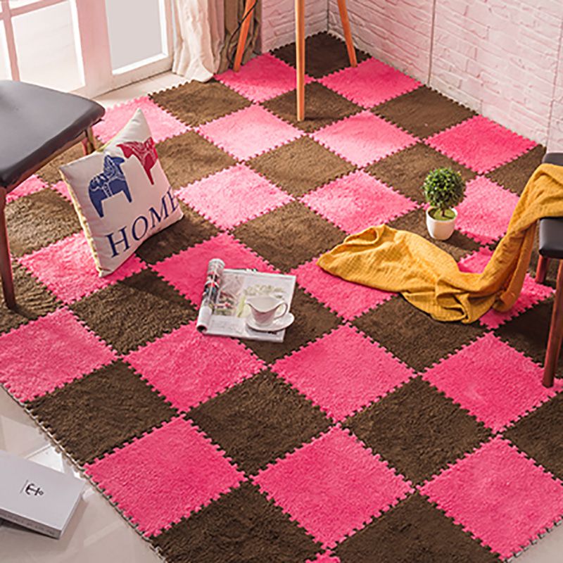 Indoor Carpet Tiles Color Block Interlocking Stain Resistant Carpet Tiles