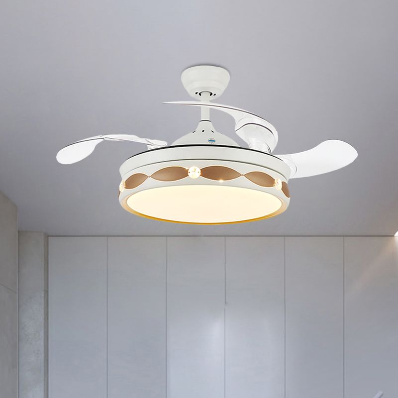 19.5 "brede witte LED Semi Flush Light Simple Metal Round Flush Mount Plafingventilator met 3 bladen