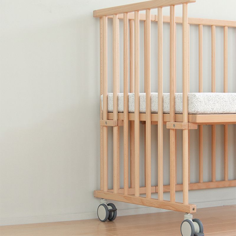 Convertible Crib Baby Crib Beech Wood Nursery Crib with Casters