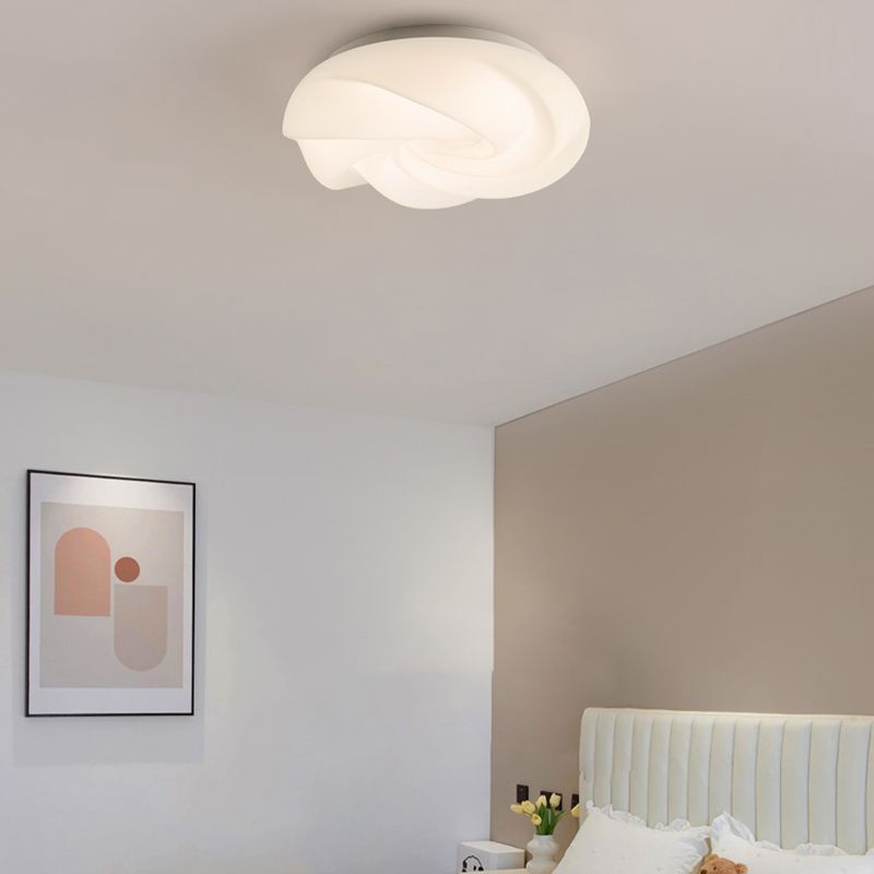 Modern Metal Flush Mount Cookies Shape Ceiling Light with Plastic Shade for Living Room