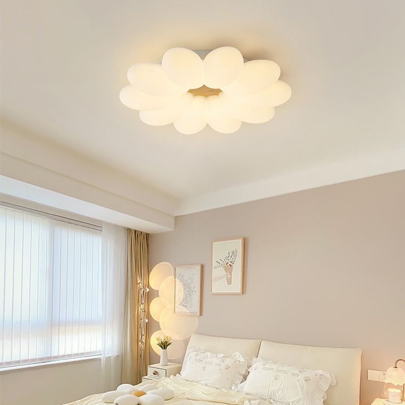 Flower Shape Flush Chandelier Lighting Modern Flush Mount Lighting in White Finish