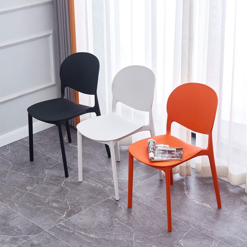 Scandinavian Restaurant Stacking Side Chair Matte Finish Plastic Dining Chair