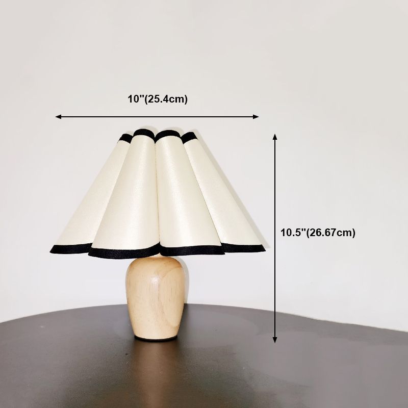 Contemporary Style Desk Lighting Fixture Creative Fabric Desk Lamp for Bedroom