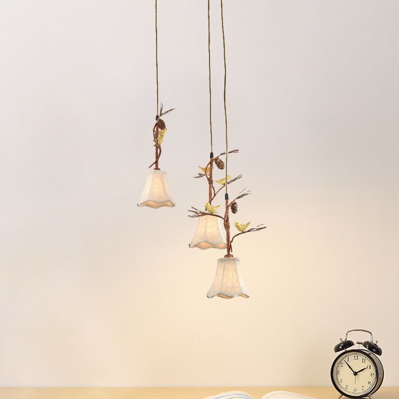 Lámpara de suspensión festoneada de tela de campo de clúster colgante de 3/5 cabezas con pájaro y deco pinecone deco