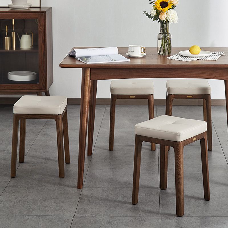 Contemporary Standard Square Leather Standard With 4 Legs for Dining Room