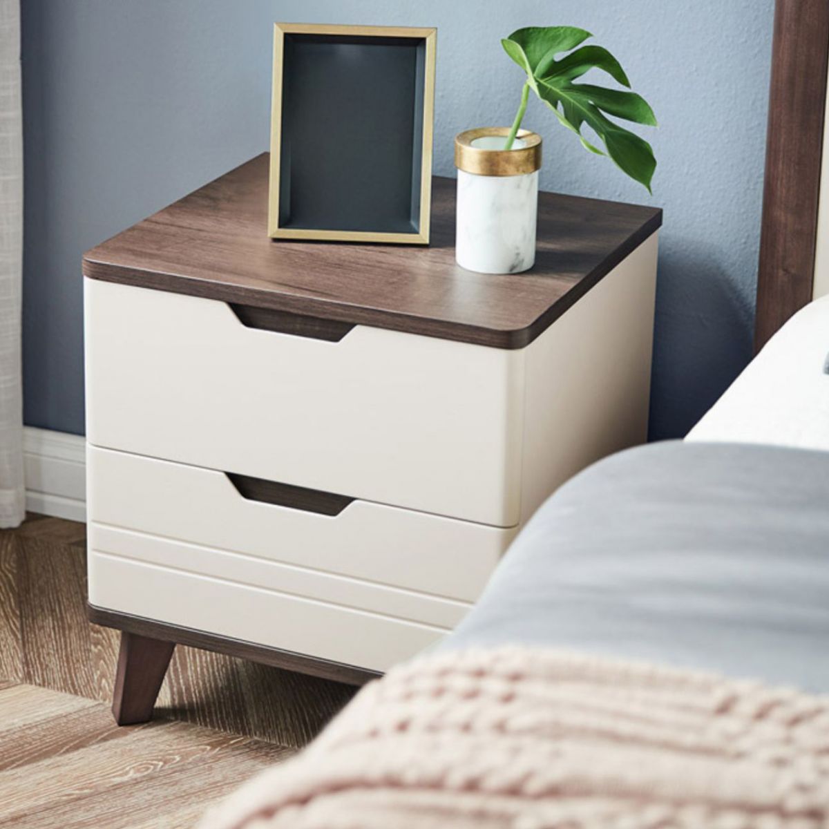 Cream Color Nursery Nightstand Bedside Table Modern Youth Nightstand with 2 Drawers