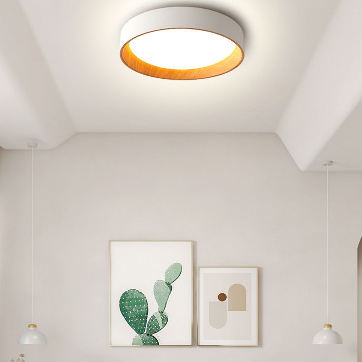 1 Light Round Flush Mount Lamp Modern Style Metal Flush Mount Fixture in White