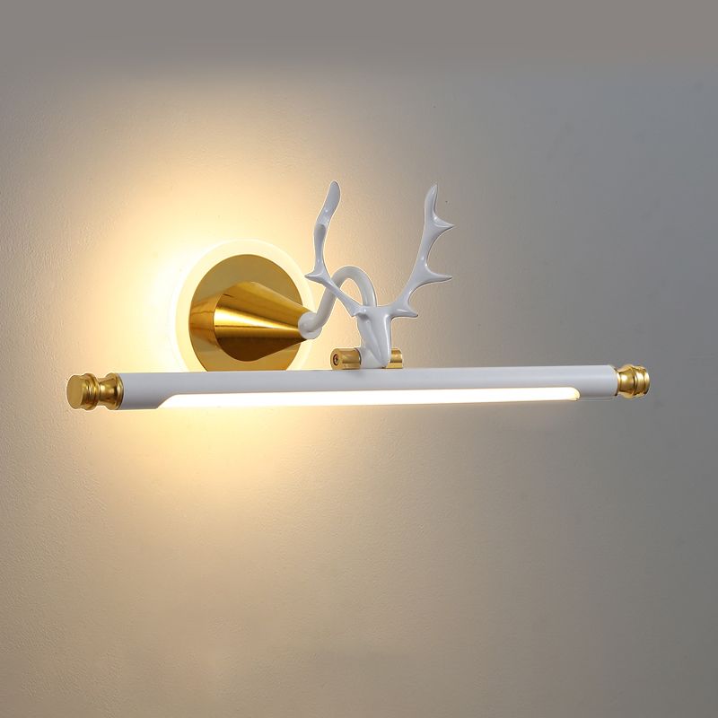 Postmodern Style Strip Shape Wall Sponce Metal Light para baño