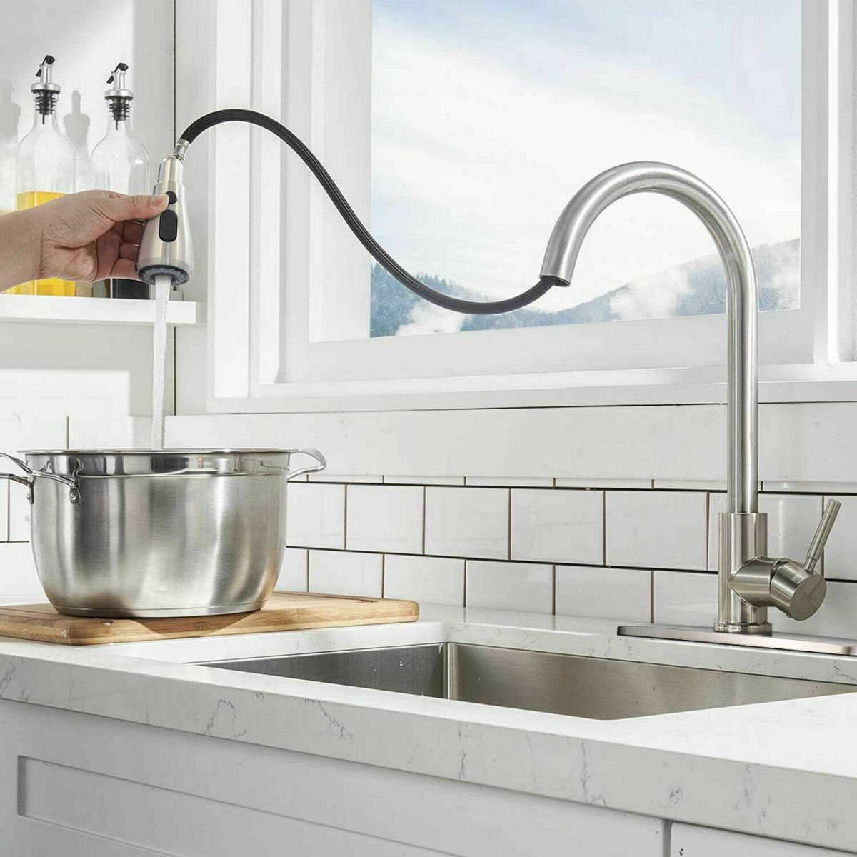 Kitchen Sink Faucet Swivel Spout with Pull Down Sprayer (Not Included Deck Plate)