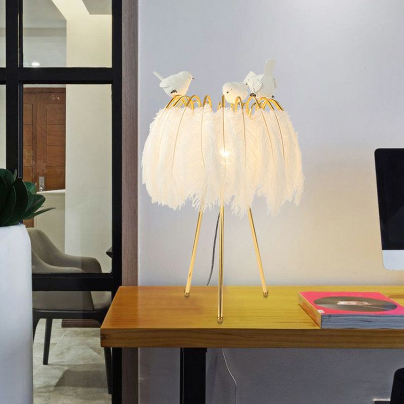 Circular Feather Night Light Simplicity 1-Light Gold Finish Table Lamp with Tripod