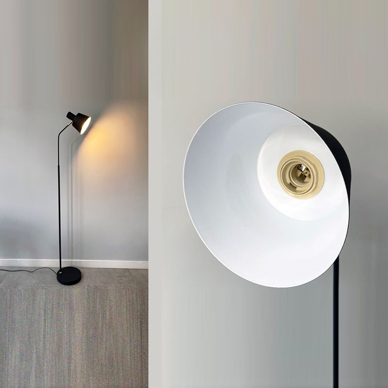 Black Tapered Schattenbodenbeleuchtung Nordischer Stil Metallic Stehlampe mit verstellbarer Gelenk