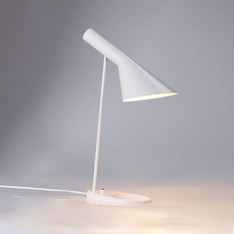 Modern Geometrical Table Lamp Fixtures Metal Desk Lamp for Living Room Bedroom