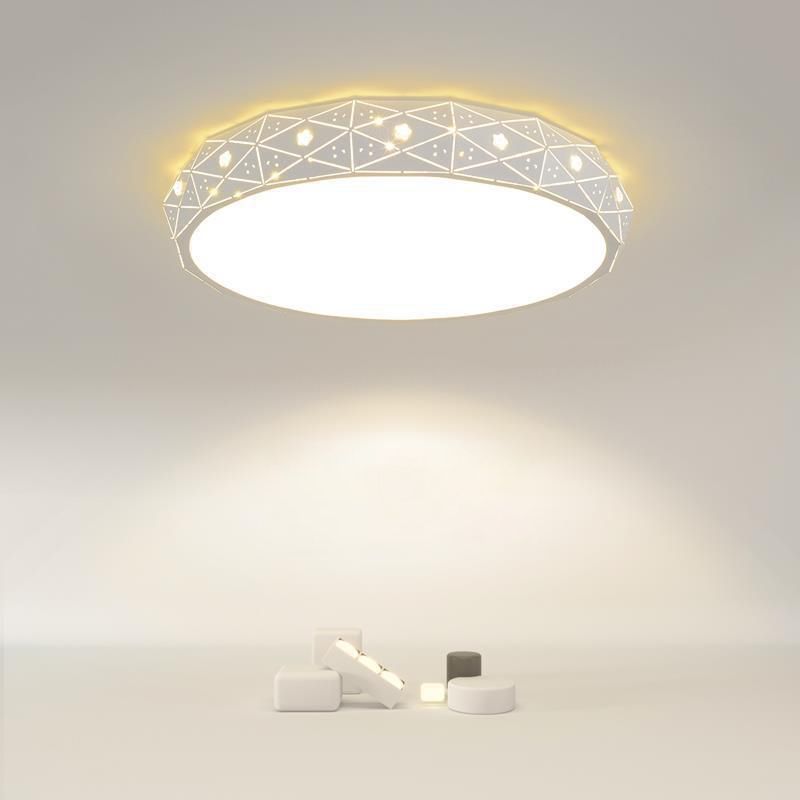 Modern Ceiling Lighting Geometric LED Flush Mount Fixture in White for Living Room