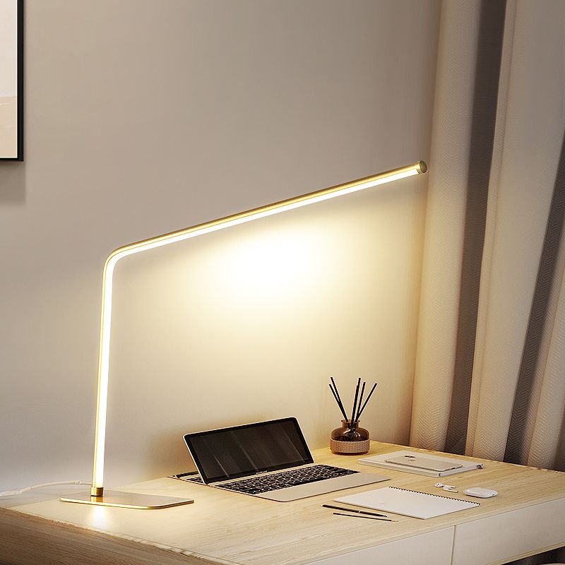 Nordic Style LED Table Lamp Modern Style Desk Lamp for Study Bedroom