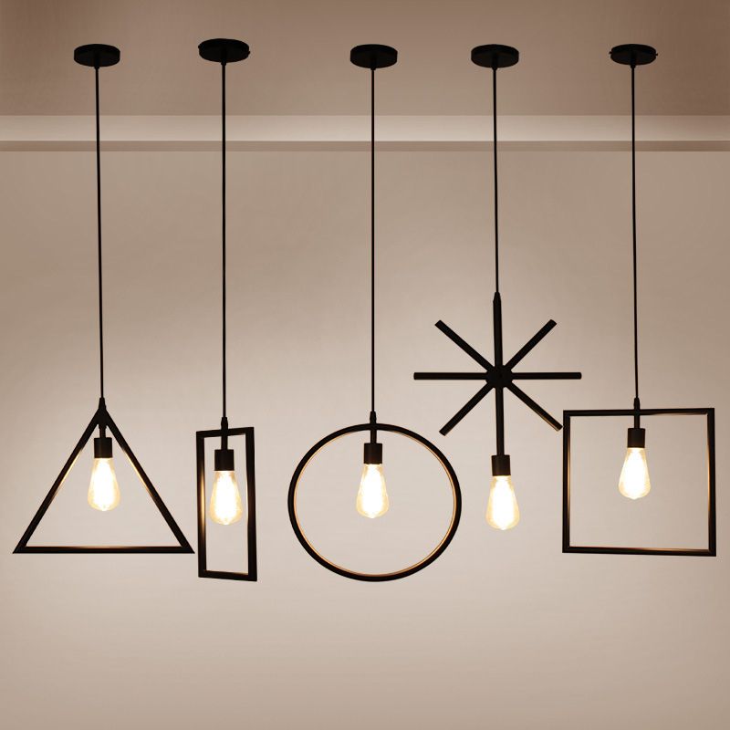 Zwart hangende hanglamp industriële stijl metalen geometrische hanglamp met een hanger