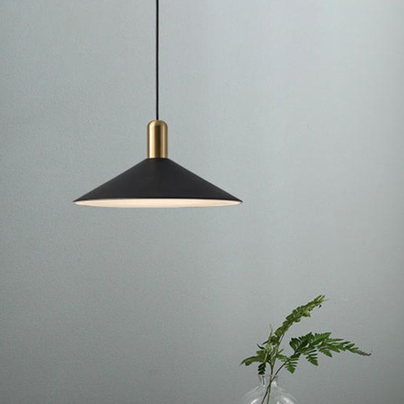 Industrial Tapered Pendant Ceiling Light Metal Pendant Lighting Fixture in Black