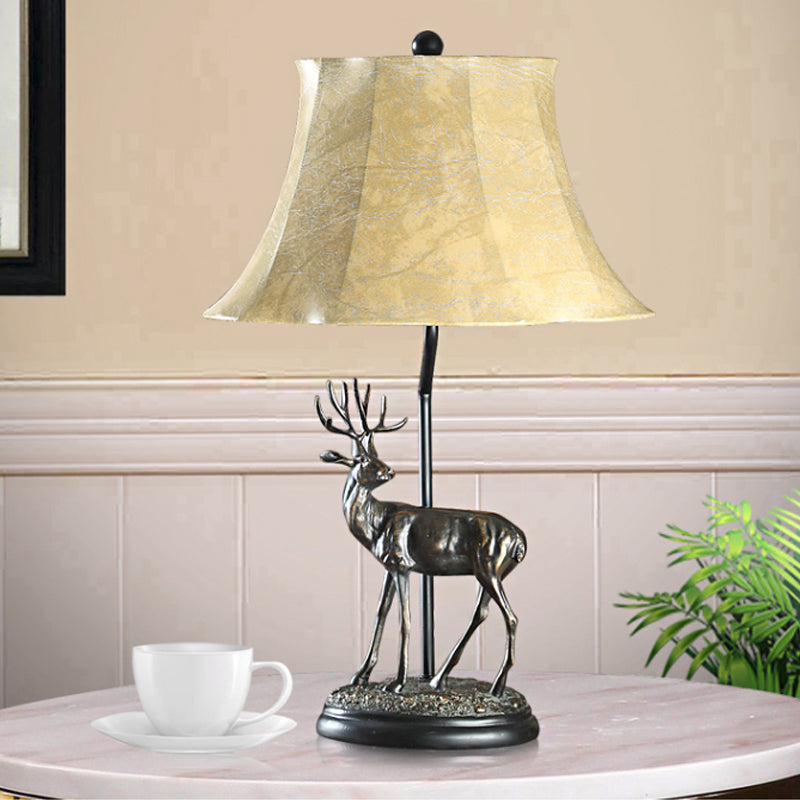 Beige 1-Lichttisch-Licht ländlicher Metallhirschhirsch-Basis-Nachttisch-Lampe mit Stoffschatten