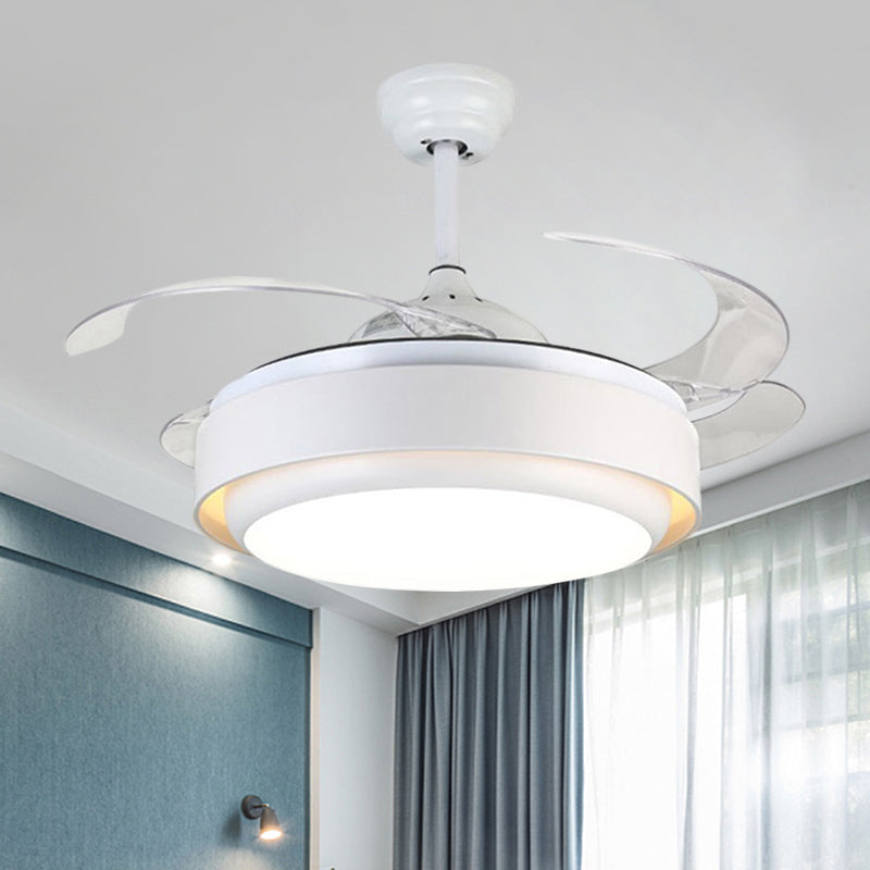 Acryl -cirkelvormige hangende ventilatorlamp eenvoud 42,5 "breed led wit dicht bij plafondverlichting met 4 messen