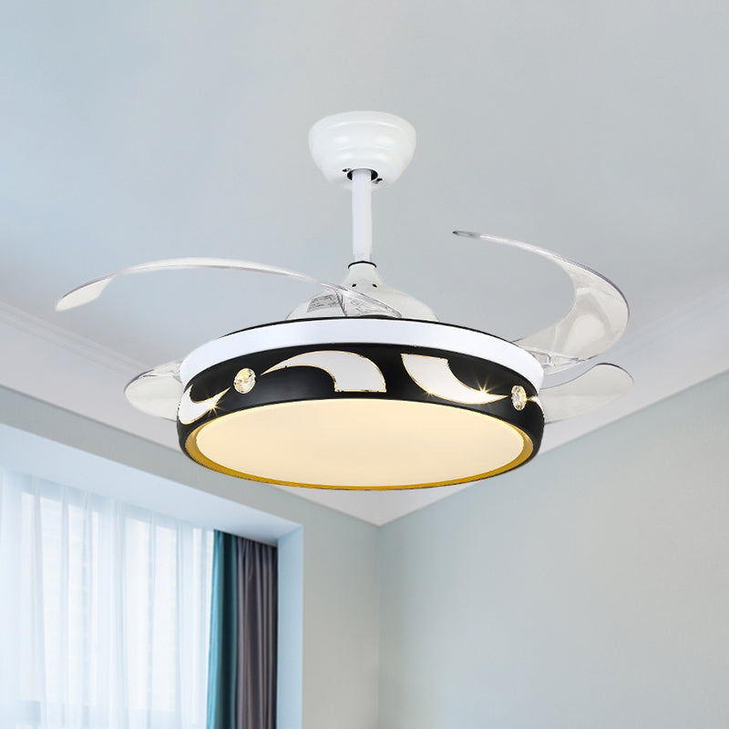 42.5 "W Drum hanger ventilatorlamp Moderner Acryl Zwart-wit 4-Blade LED Semi Flush plafondlicht met zon en maanpatroon