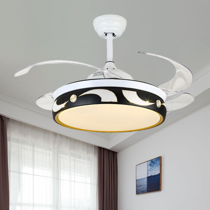 42.5 "W Drum hanger ventilatorlamp Moderner Acryl Zwart-wit 4-Blade LED Semi Flush plafondlicht met zon en maanpatroon