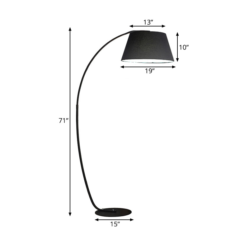 Tessuto di lampada da pavimento affusolato contemporaneo LED in piedi leggero in bianco/nero con braccio ad arco